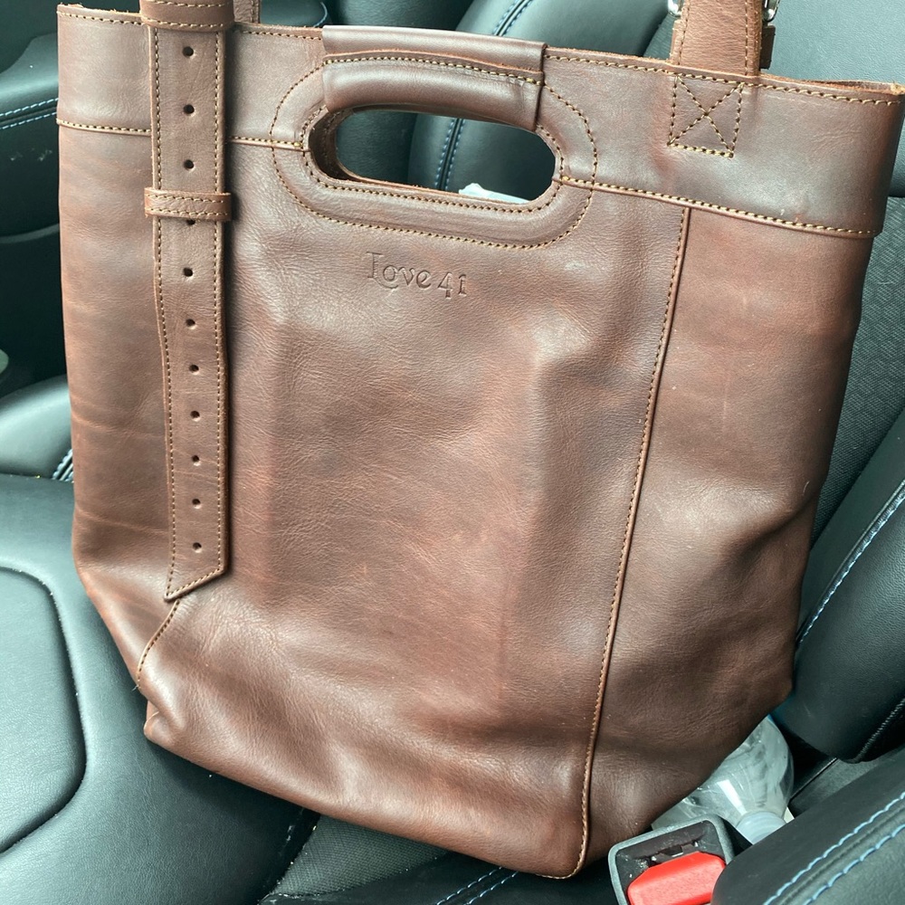 Love41 Bucket Tote